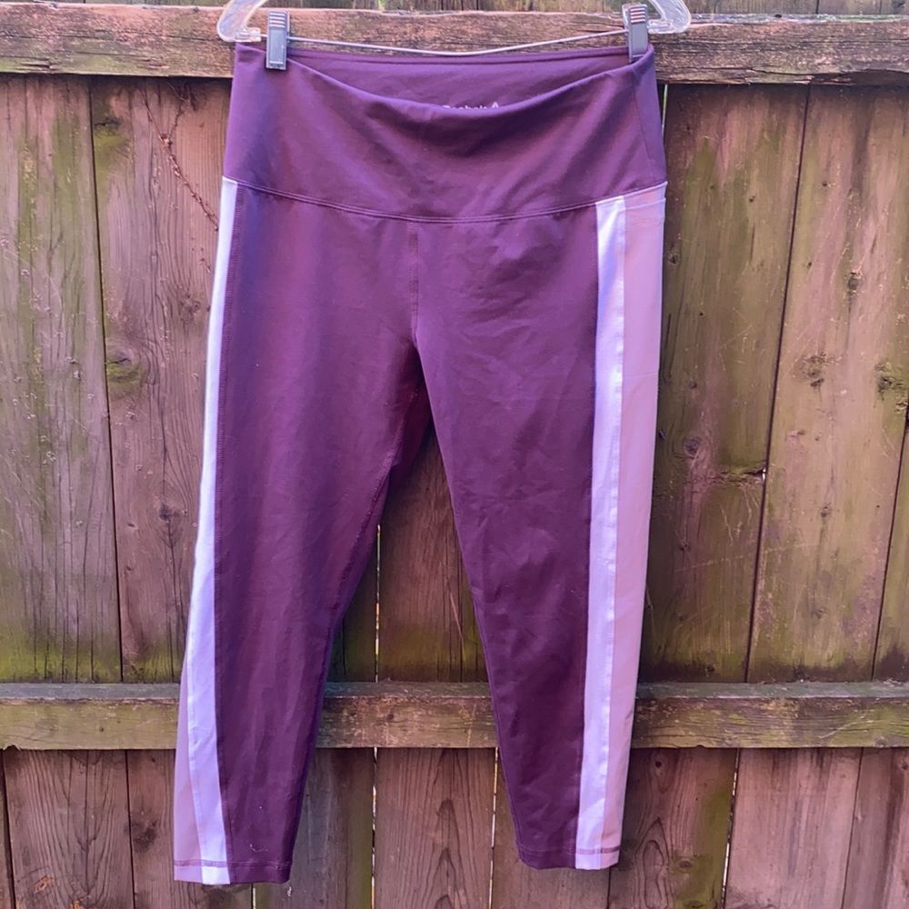 Reebok athletic capris sz. L